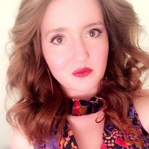 Meet your Posher, Holly